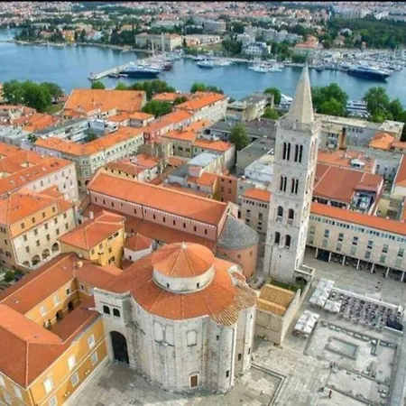 La Paulina's Iii Апартаменти *