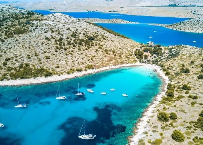 La Paulina's Iii Апартаменти