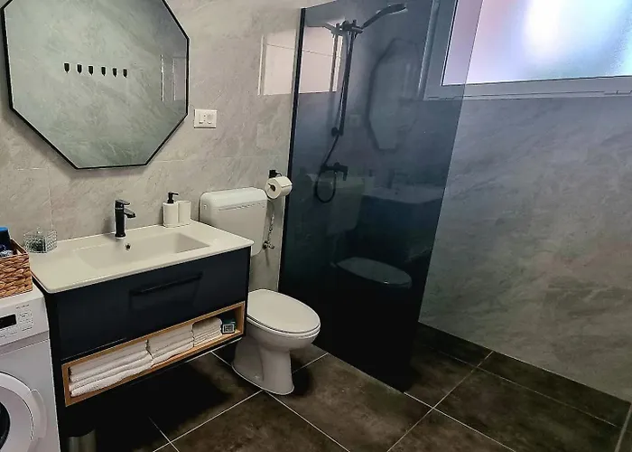 La Paulina's Iii Апартаменти *