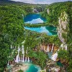 La Paulina's Iii Апартаменти *
