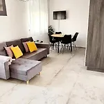 La Paulina's Iii Задар