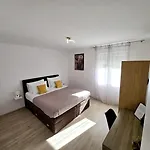 La Paulina's Iii * Задар