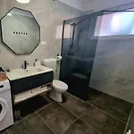 La Paulina's Iii Апартаменти *