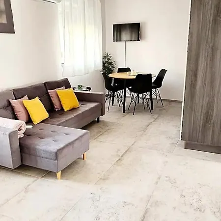 La Paulina's Iii Zadar