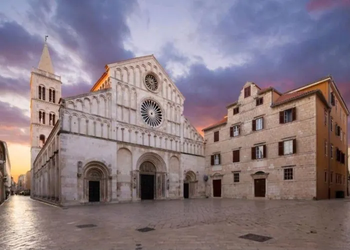 La Paulina's Iii Daire Zadar